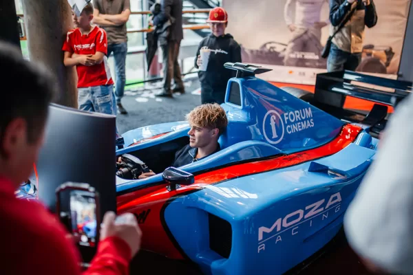 F1 Movie pirmizrāde ForumCinemas